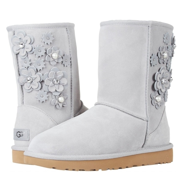 Rare UGG Classic Short Petal Seal Boots in Grey Size Woman's 8 - Picture 1 of 10